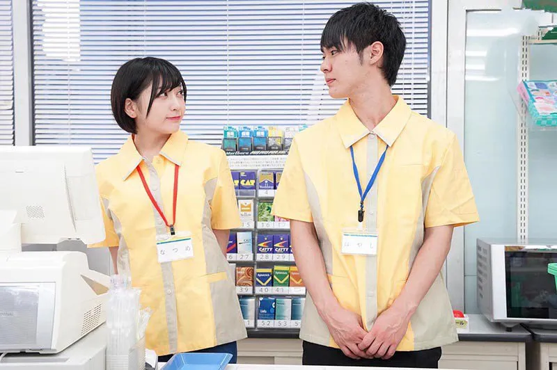 Bí mật lén lút chồng khi đi làm thêm ở cửa hàng tiện lợi